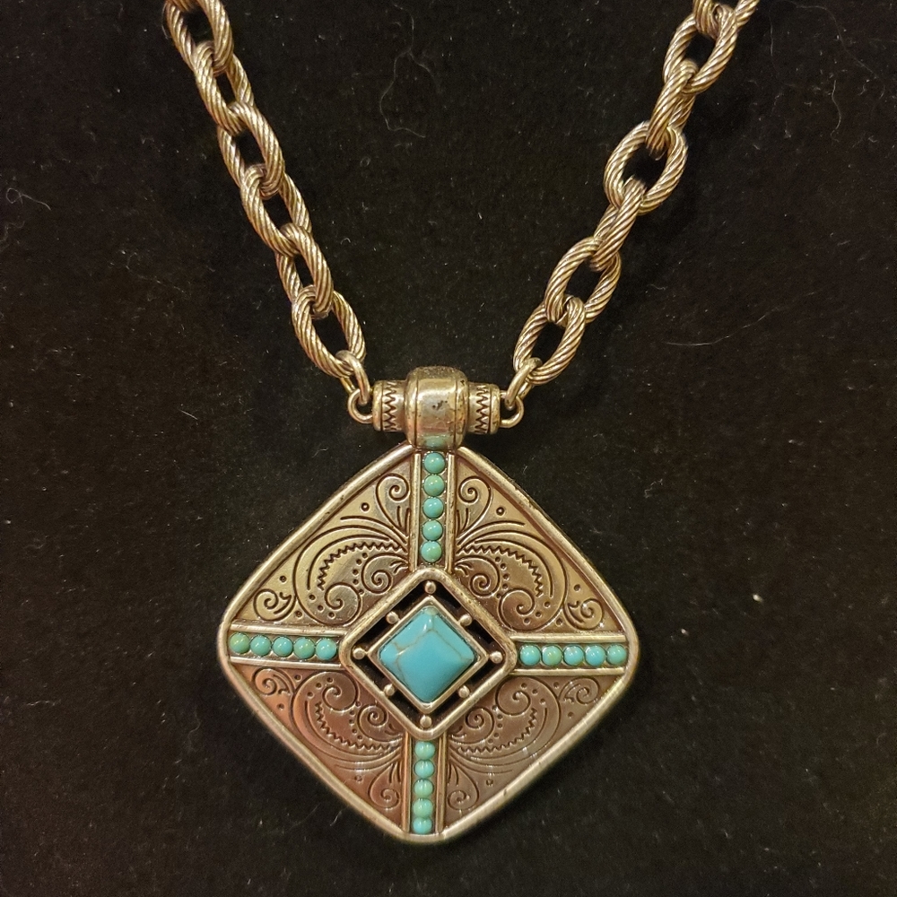 🎄Brighton Primrose Pendant Necklace